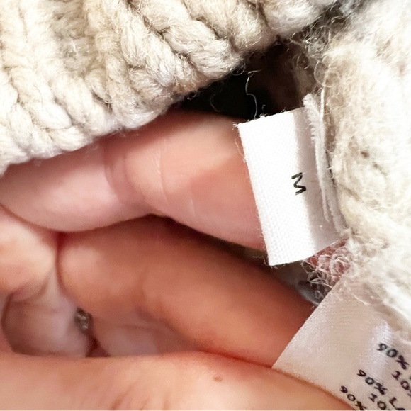 NAADAM Chunky Cable Cardigan Wool Size Medium - Picture 12 of 12